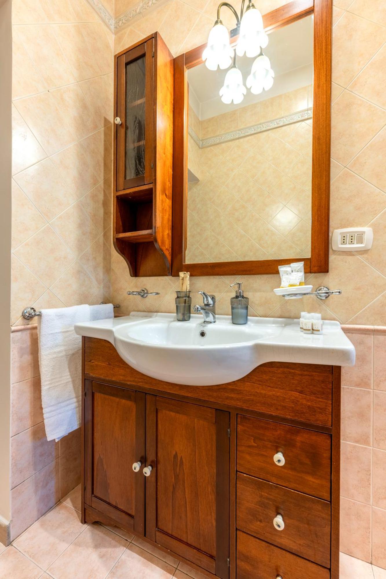 100Mq Maison Paradise - Central & Elegant Apt Bari Esterno foto